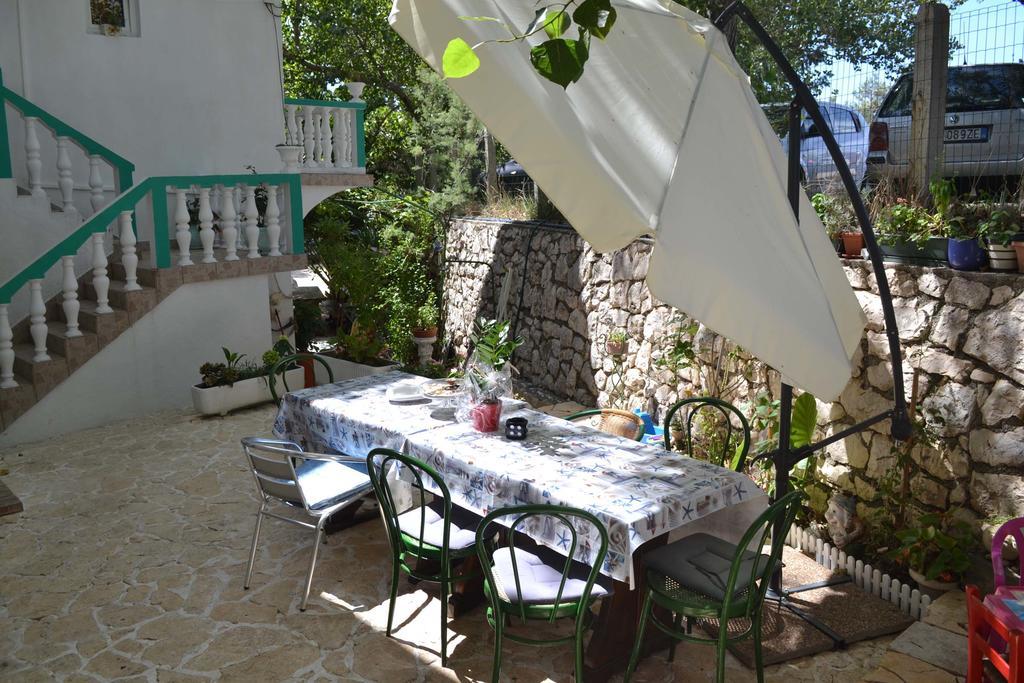Apartmani Jenny i Tania Lopar Bagian luar foto