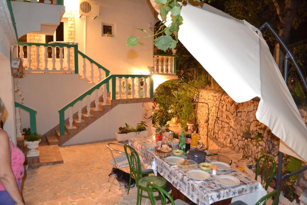 Apartmani Jenny i Tania Lopar Bagian luar foto