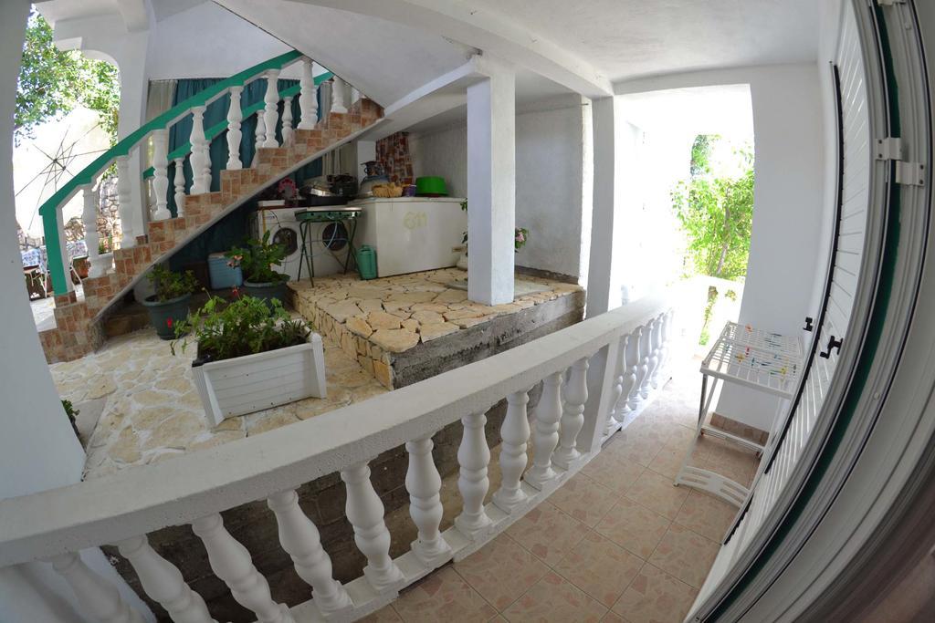 Apartmani Jenny i Tania Lopar Bagian luar foto