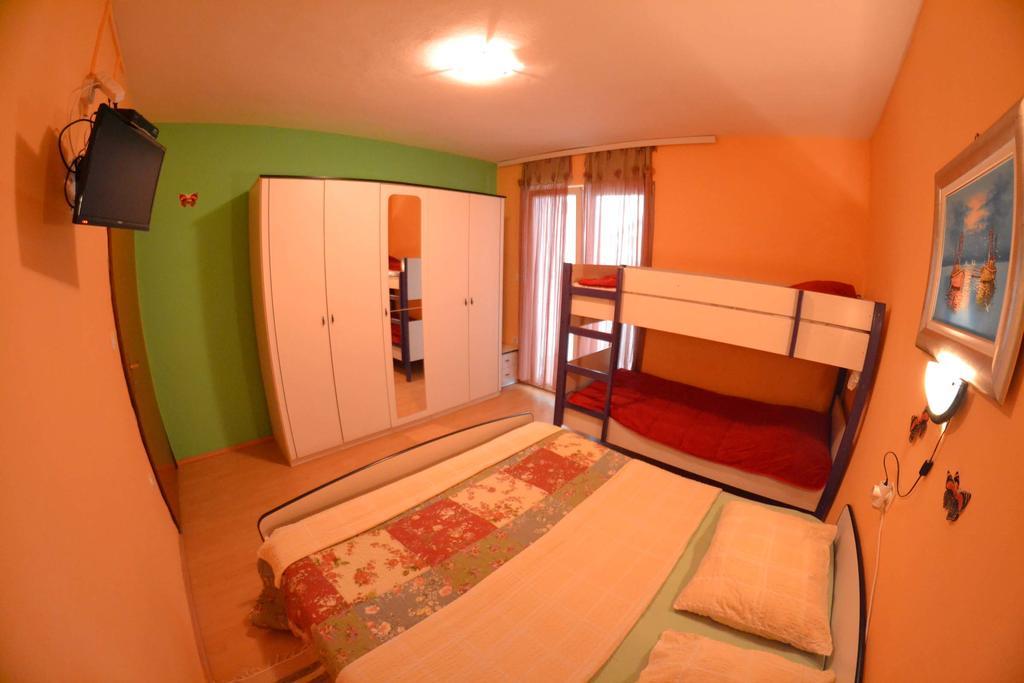 Apartmani Jenny i Tania Lopar Bagian luar foto
