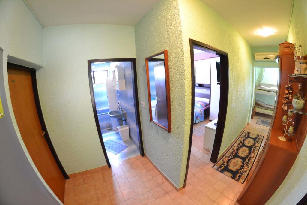 Apartmani Jenny i Tania Lopar Bagian luar foto