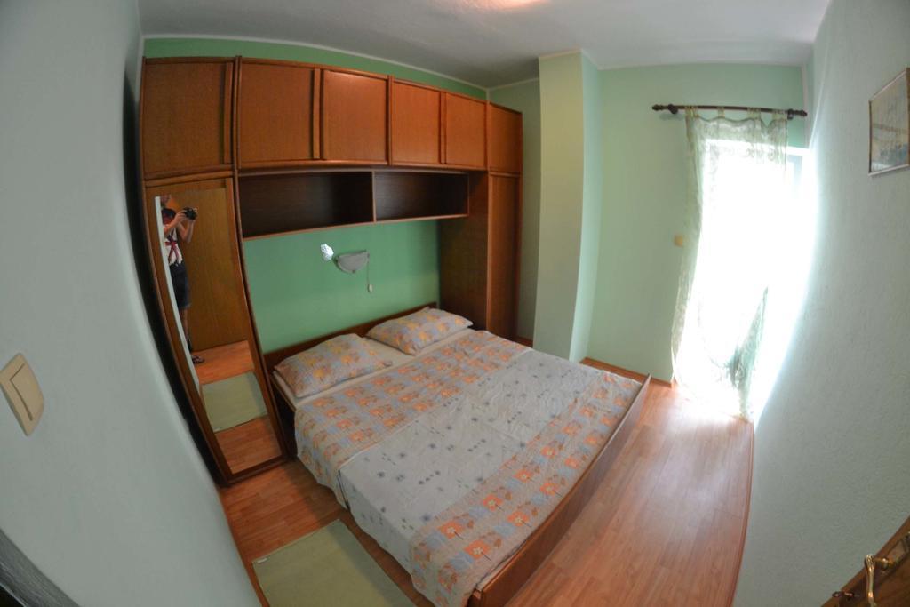 Apartmani Jenny i Tania Lopar Bagian luar foto