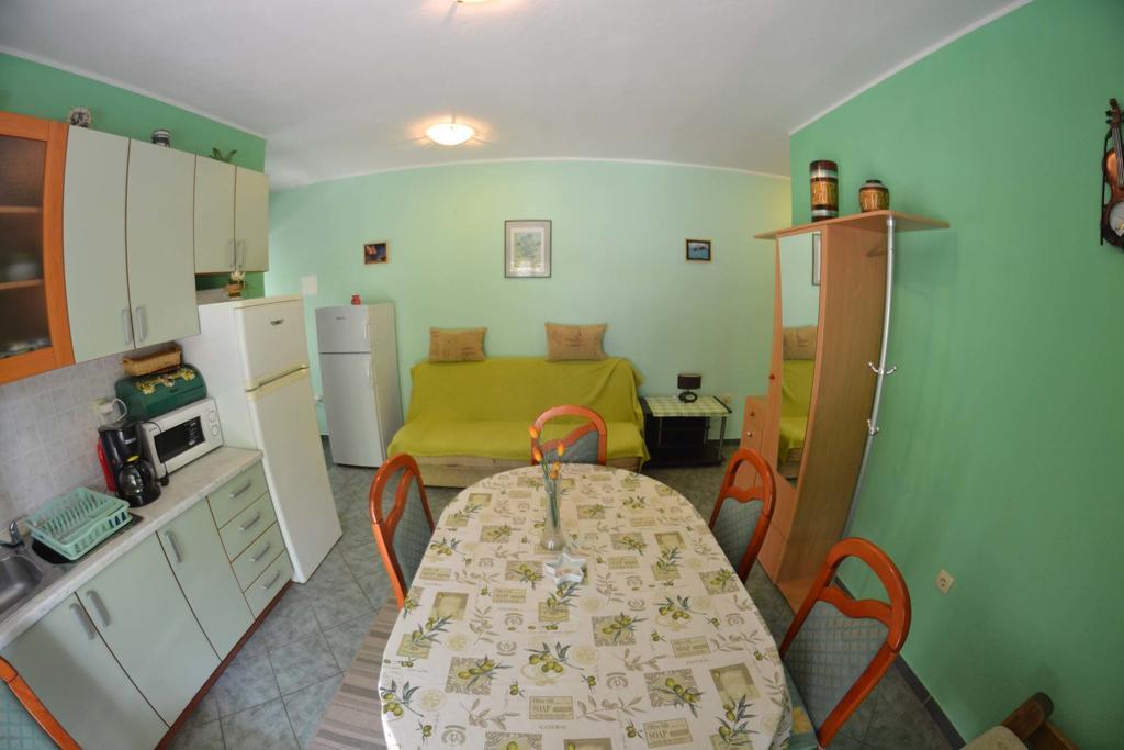 Apartmani Jenny i Tania Lopar Bagian luar foto