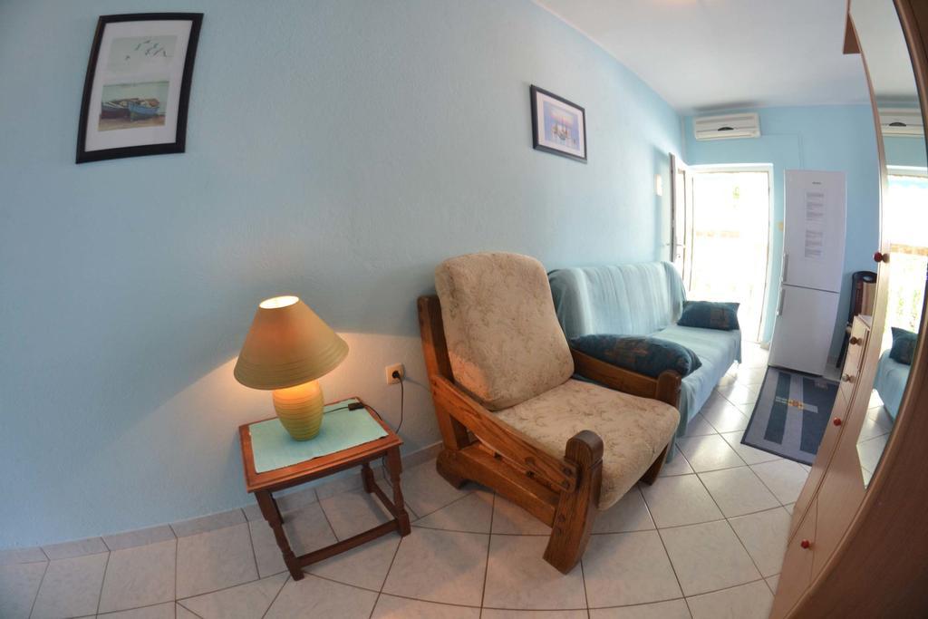 Apartmani Jenny i Tania Lopar Bagian luar foto