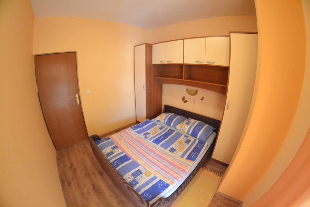 Apartmani Jenny i Tania Lopar Bagian luar foto