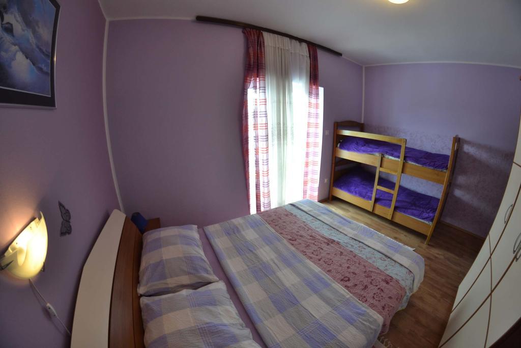 Apartmani Jenny i Tania Lopar Bagian luar foto
