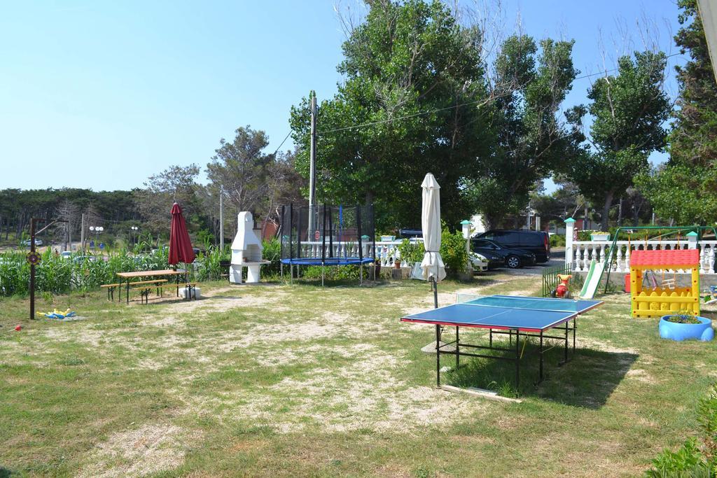 Apartmani Jenny i Tania Lopar Bagian luar foto
